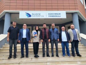 duzce ticaret ve sanayi odasi meslek yuksekokullari ile isbirligi toplantisi duzenledi A5UGTp3g.jpg